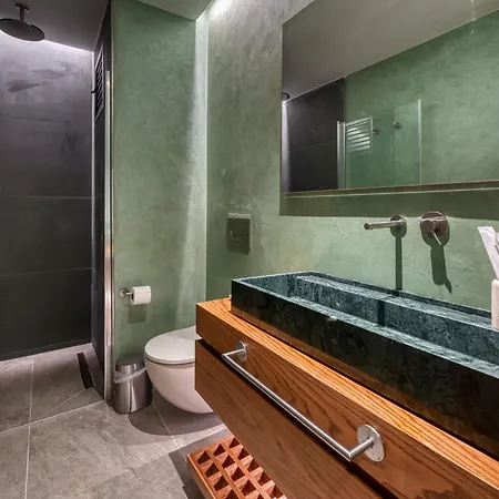 Kaesiala Yeni Foca *