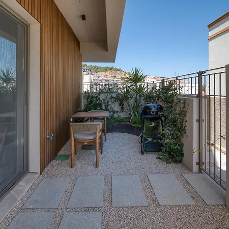 Kaesiala Yeni Foca Отель *