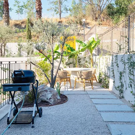 Отель Kaesiala Yeni Foca