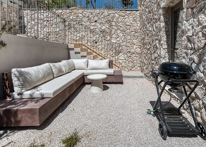 Szálloda Kaesiala Yeni Foca Yenifoca