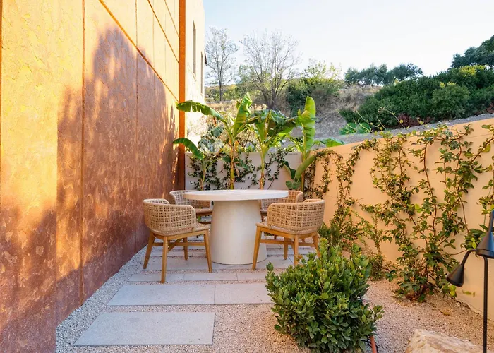 Kaesiala Yeni Foca Szálloda *