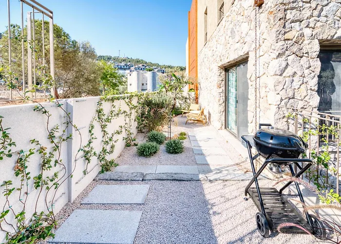 Kaesiala Yeni Foca *