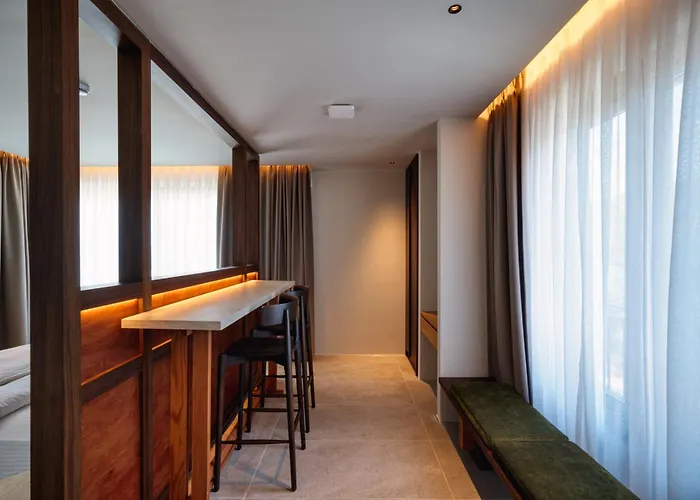 Kaesiala Yeni Foca *