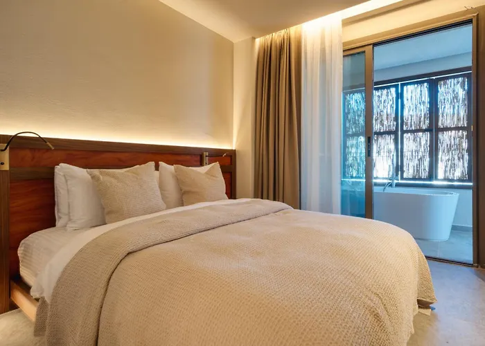 Kaesiala Yeni Foca *