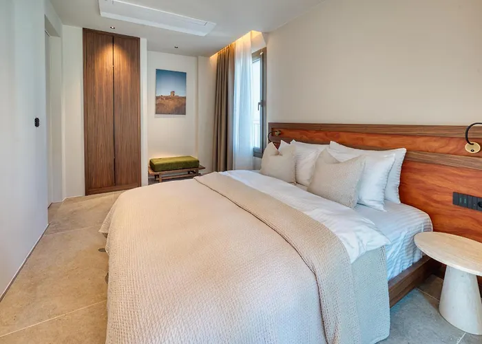 Hotel Kaesiala Yeni Foca