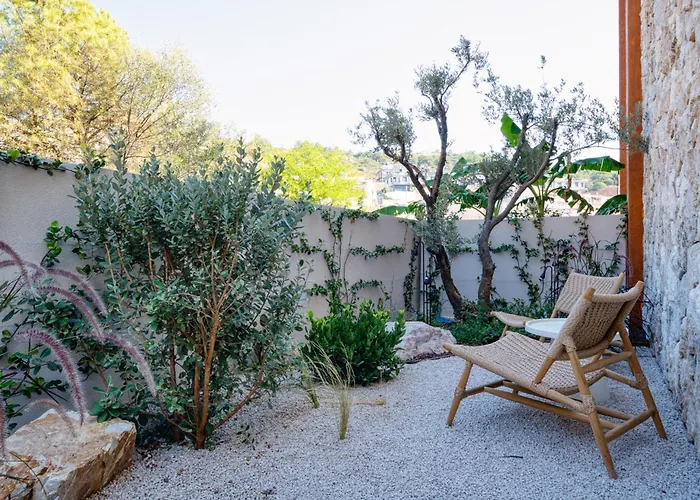 Kaesiala Yeni Foca *