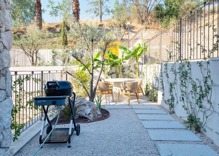 Hotel Kaesiala Yeni Foca