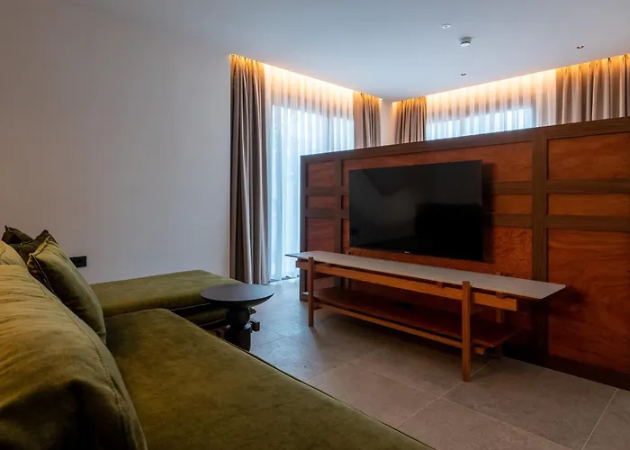 Kaesiala Yeni Foca *